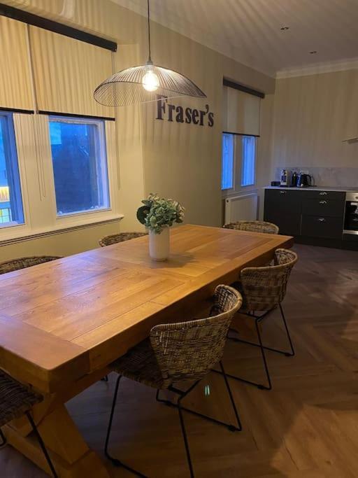 גולספי Frasers Apartment מראה חיצוני תמונה