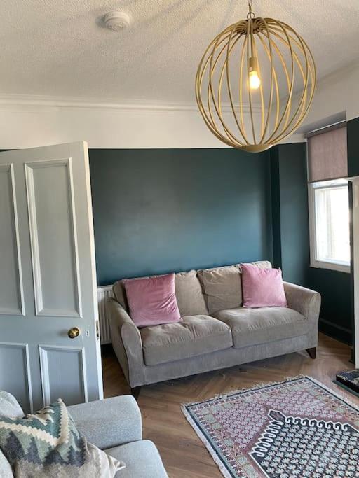 גולספי Frasers Apartment מראה חיצוני תמונה
